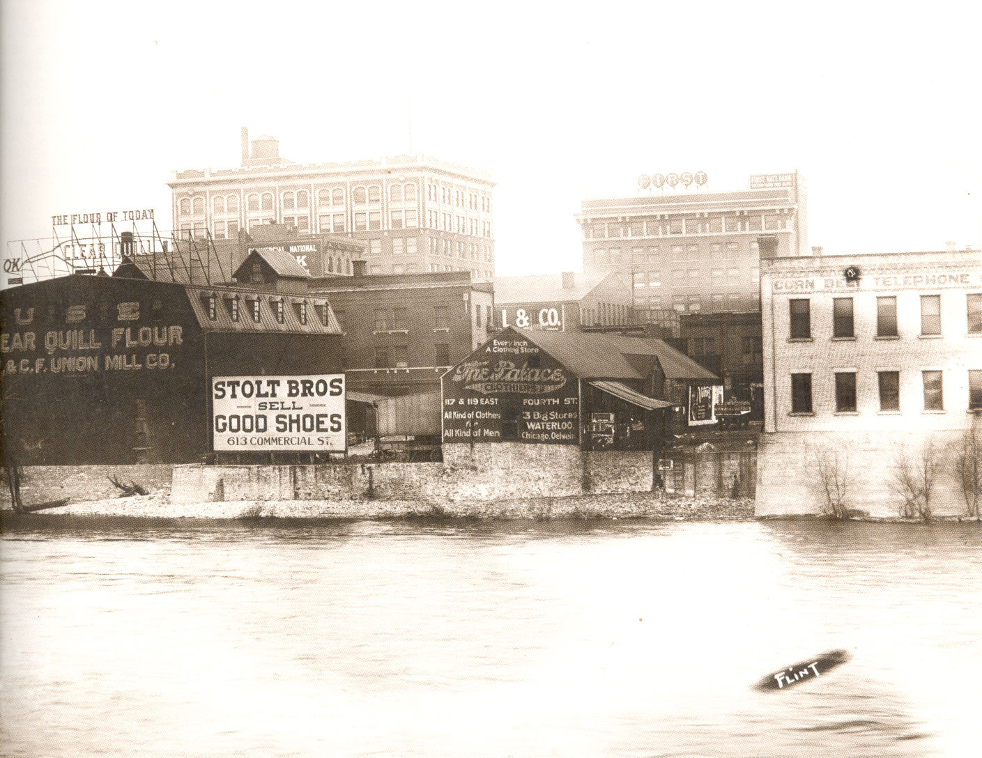 Cedar Riverbank between Fourth and Fifth street bridges